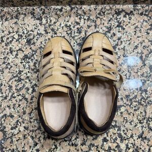 Women's Tan Leather Fisherman Flats